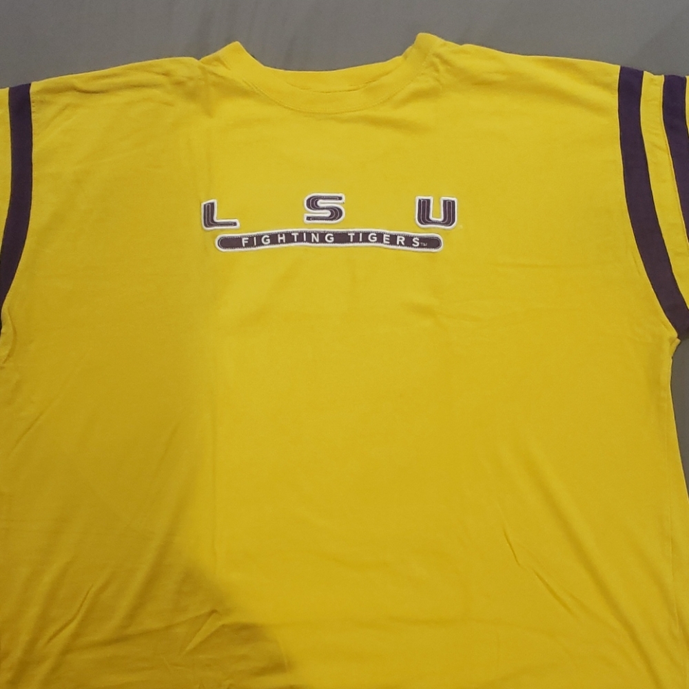 Vintage embroidered LSU t-shirt